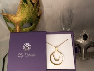 collier symbole libertin doré Collier Symbole Libertin Doré